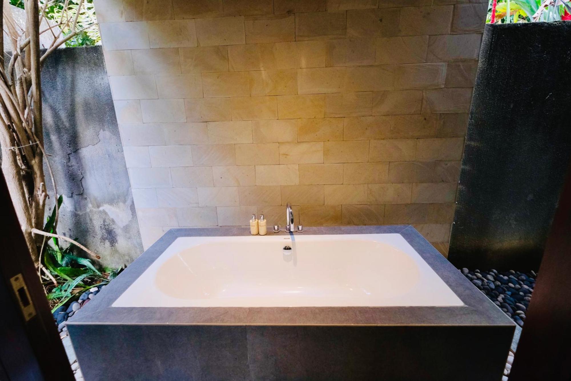 Wana Karsa The Villas Ubud Exterior photo