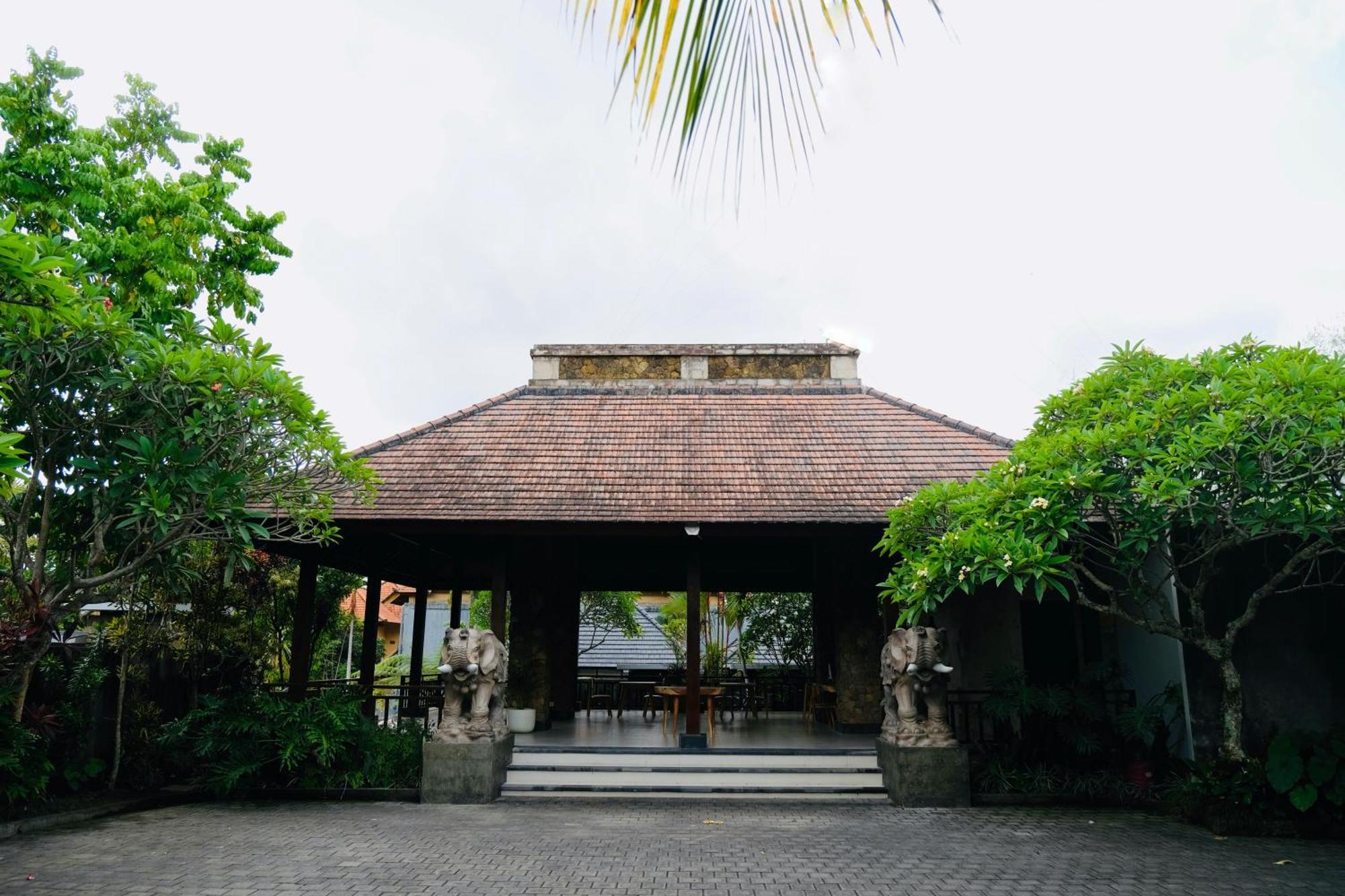 Wana Karsa The Villas Ubud Exterior photo